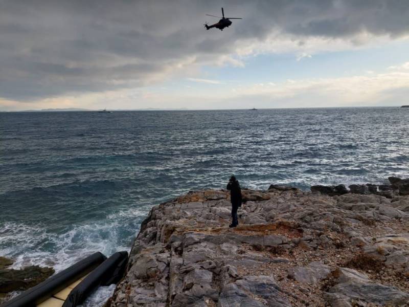 Σύμη: 3 νεκροί, 8 διασωθέντες μετά τη βύθιση λέμβου με μετανάστες (βίντεο)