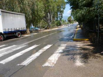 Στο πάρκο Αλμυρού λύματα στο δρόμο λόγω διακοπής του ρεύματος