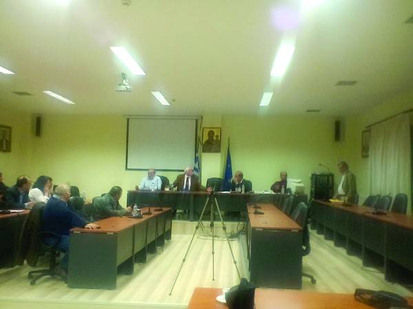 Αιχμές και εξηγήσεις για την προηγούμενη συνεδρίαση στο Δημοτικό Συμβούλιο Τριφυλίας
