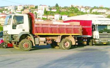 5 προφυλακιστέοι για τα λαθραία τσιγάρα στο Μάραθο