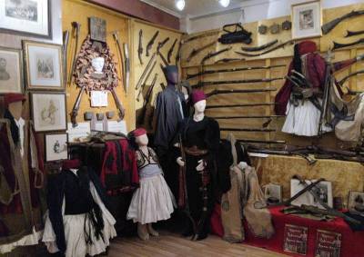 Εγκαίνια έκθεσης ιστορικών κειμηλίων του Κατσαμπάνη