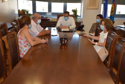 Σύσκεψη στον Δήμο Καλαμάτας: Τρεις μάσκες σε κάθε μαθητή