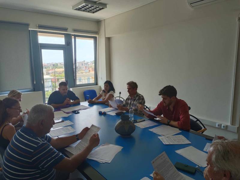 Σχολές &quot;Φάρις&quot;:  Μειώσεις στα δίδακτρα για τα παιδιά - Αυξήθηκαν για τους ενήλικες