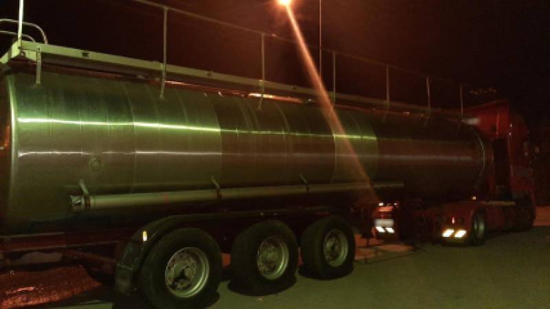 Εξαρθρώθηκε κύκλωμα που έκανε παράνομη εισαγωγή 21.000 λίτρων οινοπνεύματος