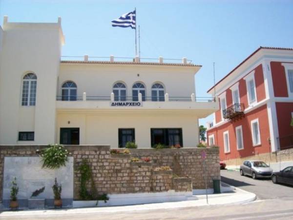 Εντεκα εργαζόμενοι με 8μηνα στο Δήμο Πύλου-Νέστορος