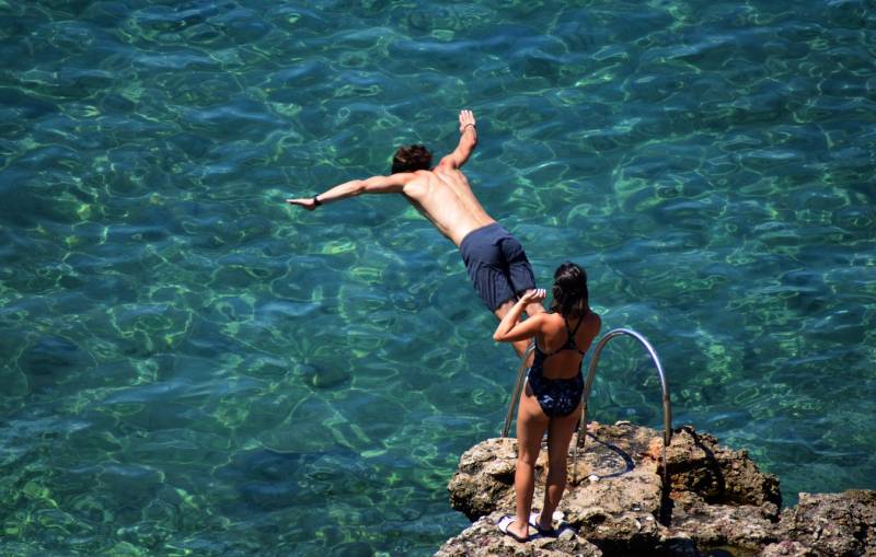 Καιρός: Έκτακτο δελτίο επιδείνωσης καιρού - Οι περιοχές που θα επηρεαστούν από τον καύσωνα