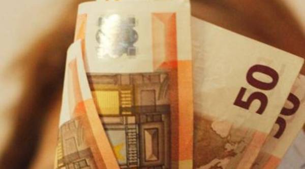 Δύο συλλήψεις για διακίνηση πλαστών χαρτονομισμάτων στην Καλαμάτα