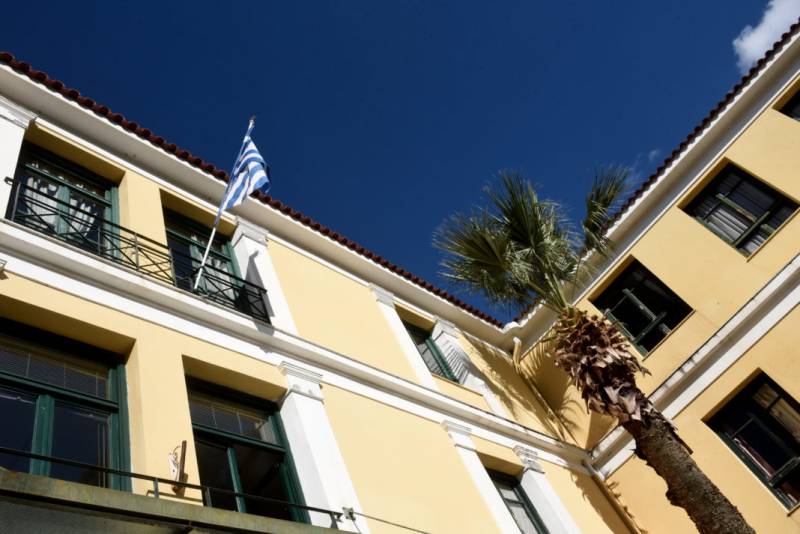 Δυτ. Αττική – Ομαδικός βιασμός 15χρονου: Ενώπιον του ανακριτή ανηλίκων ο όγδοος κατηγορούμενος (βίντεο)