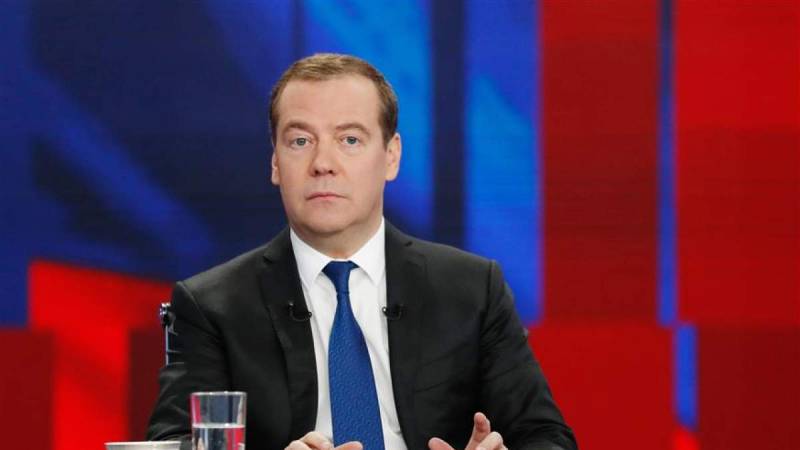 Μεντβέντεφ προς Γάλλο υπουργό Οικονομικών: Ο οικονομικός πόλεμος πολύ συχνά γίνεται πραγματικός