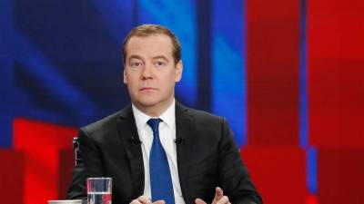 Μεντβέντεφ προς Γάλλο υπουργό Οικονομικών: Ο οικονομικός πόλεμος πολύ συχνά γίνεται πραγματικός