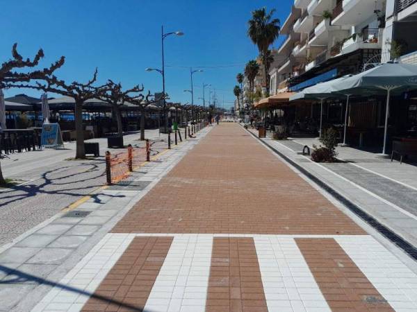 Χαμένες ευκαιρίες των ανυποψίαστων χειροκροτητών