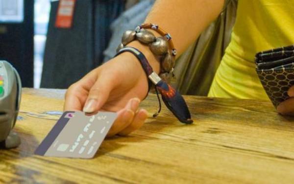 Πήγε για ψώνια με την κλεμμένη πιστωτική στη Χώρα Μεσσηνίας