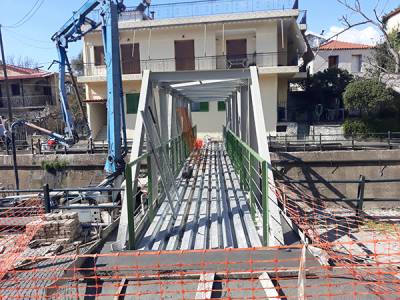 Ολοκληρώνεται η γέφυρα στη Θουρία (βίντεο)