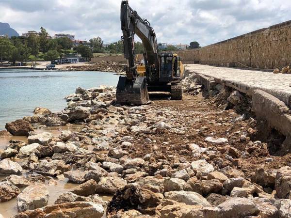 Ξεκίνησαν εργασίες στο λιμάνι Κυπαρισσίας