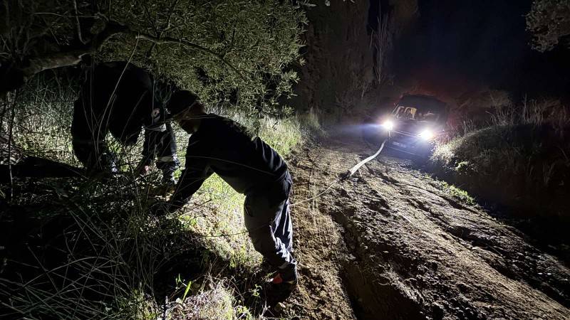 ΟΑΚ Μεσσηνίας: Τροχόσπιτο Γερμανών τουριστών κόλλησε σε αγροτικό δρόμο