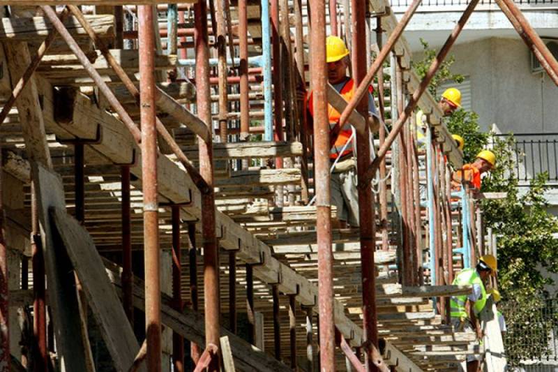 Παραμένει χαμηλά η οικοδομή σε Μεσσήνη και Οιχαλία