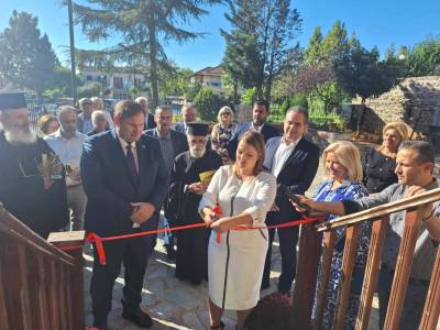 Εγκαινιάστηκε η νέα βιβλιοθήκη στο Αριοχώρι