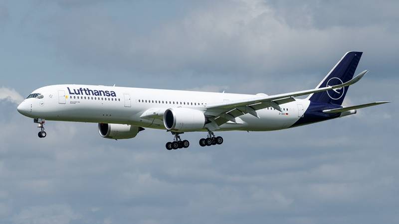 Lufthansa: Κατάργηση 4.000 θέσεων για περικοπές 20% στα έξοδα