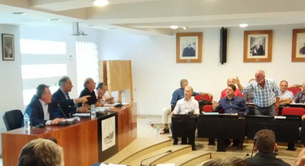 Καβγάς με ασήμαντη αφορμή στο Δημοτικό Συμβούλιο Μεσσήνης