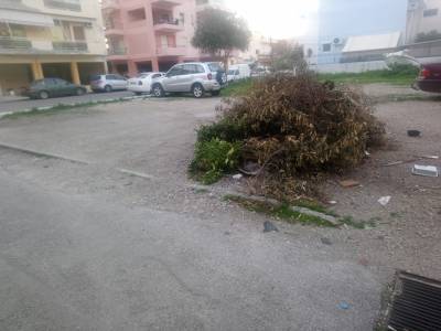 Παραμένει ακαθάριστο