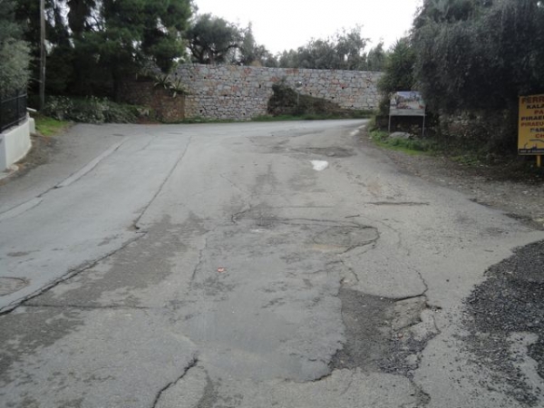 Αθλιος δρόμος στην Αβία