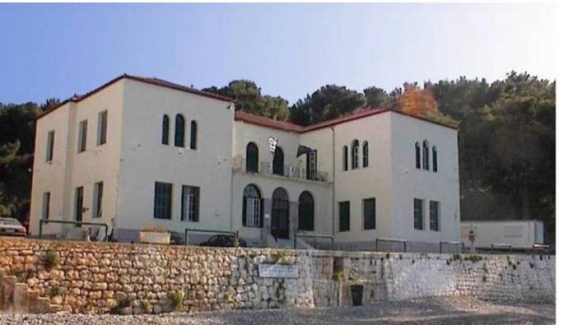 Απάντηση Καρβέλα σε Καφαντάρη για το Παλιό Γυμνάσιο Πύλου