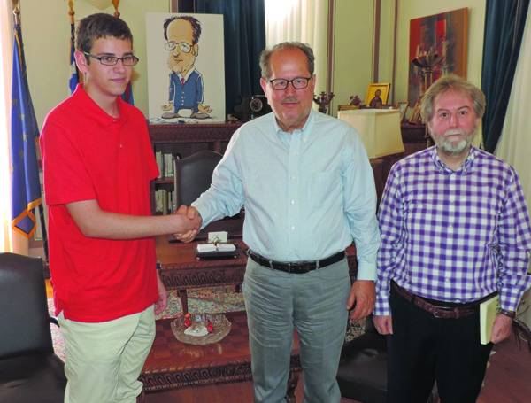 Στο δημαρχείο Καλαμάτας ο εκπρόσωπος της Μεσσηνίας στην Ολυμπιάδα Φυσικής