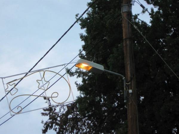 Φώτα έκαιγαν την ημέρα!