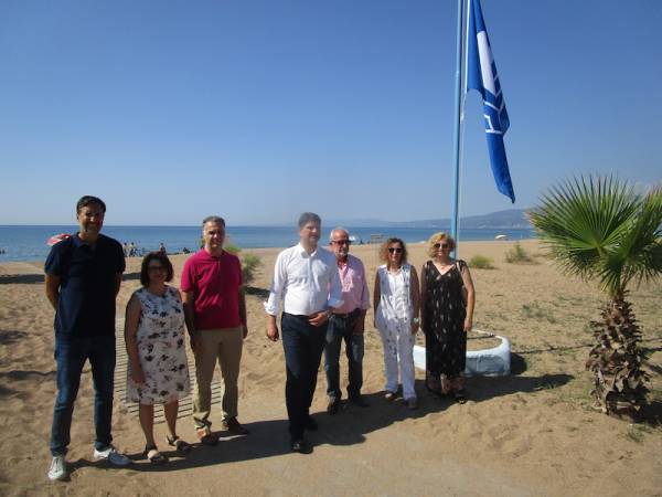 Ανάρτηση Γαλάζιας Σημαίας στην Μπούκα