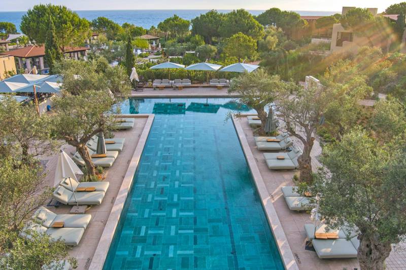 Από τέλος Φεβρουαρίου ξεκινούν τα ξενοδοχεία της Costa Navarino