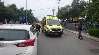 Τραυματισμός πεζού από αυτοκίνητο έξω από τη ΔΕΗ στην Καλαμάτα (βίντεο)