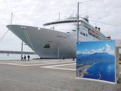 Στην Καλαμάτα με 1.254 επιβάτες το &quot;Costa Neoclassica&quot;