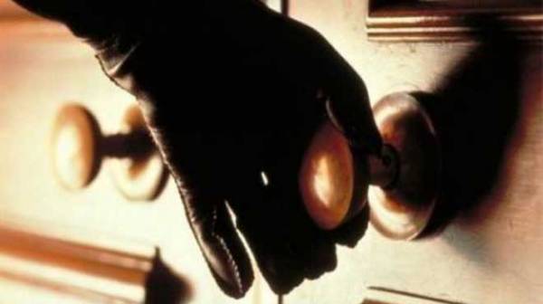 Διαρρήκτης στο σπίτι της γραμματέως του δημάρχου Τριφυλίας