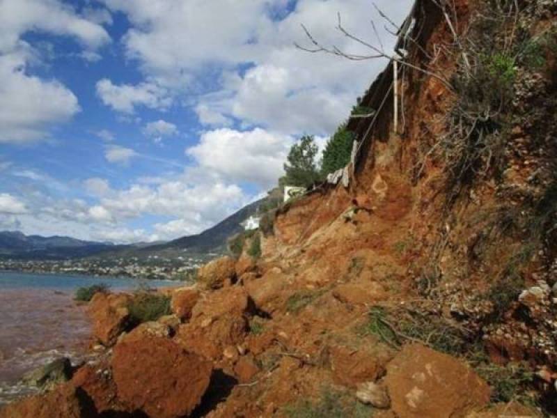 Συνάντηση για κατολισθήσεις στη Μικρή Μαντίνεια