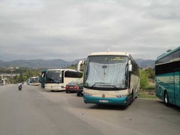 Απαγόρευση στάθμευσης λεωφορείων στην Αρτέμιδος