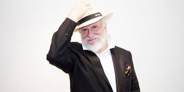 Σαββόπουλος: «Οι Έλληνες είναι συχνά γαϊδουροπρεπείς»
