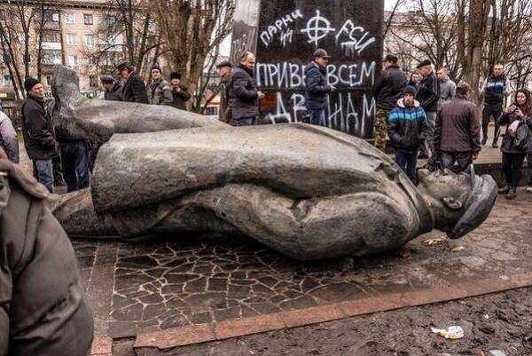 Αντικομμουνιστική υστερία στην Ουκρανία: Στη φυλακή αν ακούς τον ύμνο της ΕΣΣΔ!