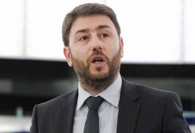 Ανδρουλάκης: &quot;Ο Χρήστος Μαλαπάνης έφυγε αλλά θα μείνει ζωντανός μέσα από τα έργα του&quot;