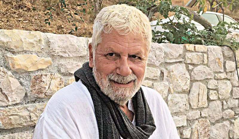 Μιχάλης Μανιάτης: Η ζωή του από την μακρινή Κίνα στην Κυπαρισσία