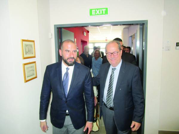 Καμία δέσμευση για τους οδικούς άξονες