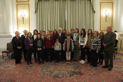 Τον Πρόεδρο της Δημοκρατίας βράβευσε ο Σύλλογος "Νέοι Ορίζοντες" του Δήμου Ευρώτα (φωτογραφίες)