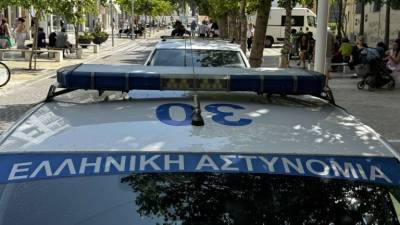 Ελεύθερη με περιοριστικούς όρους η 14χρονη που συνελήφθη με τους 13 Τούρκους διακινητές όπλων στον Έβρο