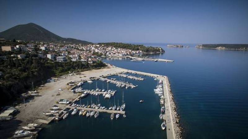 Παρέμβαση Καφαντάρη για τη μαρίνα Πύλου