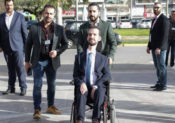 Ο Στέλιος Κυμπουρόπουλος στην &quot;Ε&quot;: “Να αναθεωρήσουμε το πως θα φτιάξουμε καλύτερη την κοινωνία”