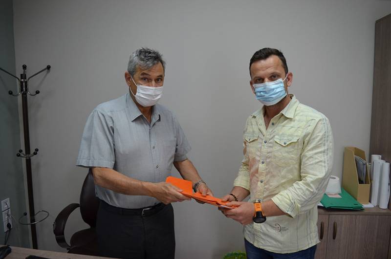 Ανέλαβε ο Δούβας στην Κεντρική Αγορά Καλαμάτας