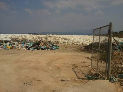 Συνεχίστηκε η κολοκυθιά των... ανευθυνοϋπεύθυνων για τα σκουπίδια της Πύλου