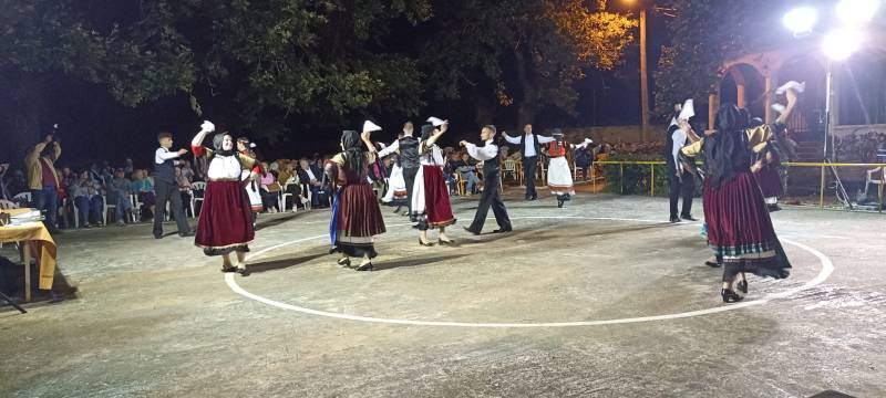 Φεστιβάλ παραδοσιακών χορών στο Κεφαλόβρυσο