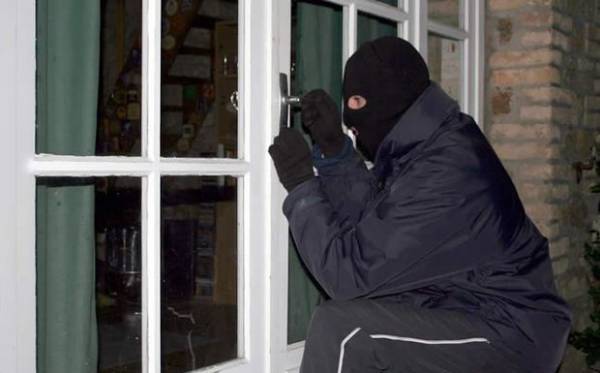 Μεσσηνία: Εκλεψαν 6.500 ευρώ από ηλικιωμένη στον Κάμπο