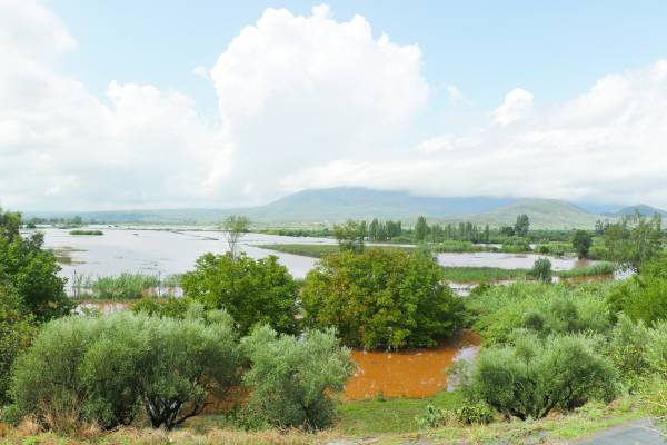 Πλημμυρισμένες εκτάσεις στον Αγιο Φλώρο