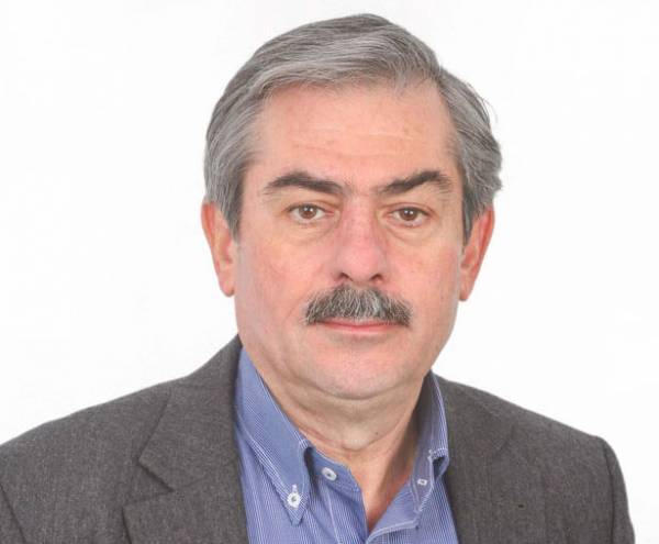 Πετράκος: Μόνη λύση είναι η επιστροφή σε εθνικό νόμισμα